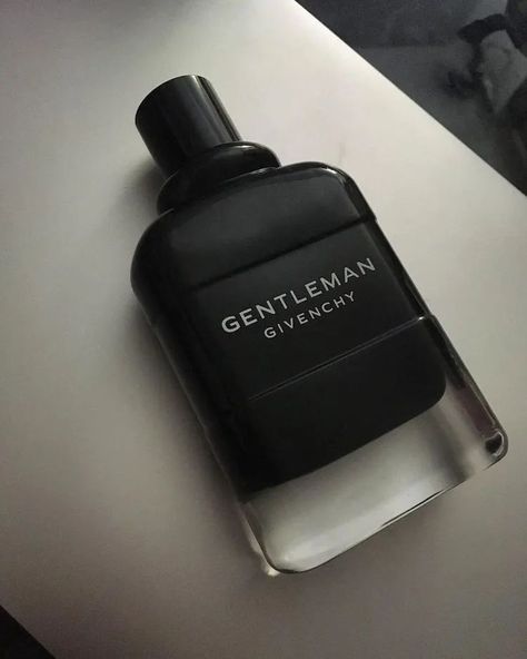 Givenchy- Gentleman